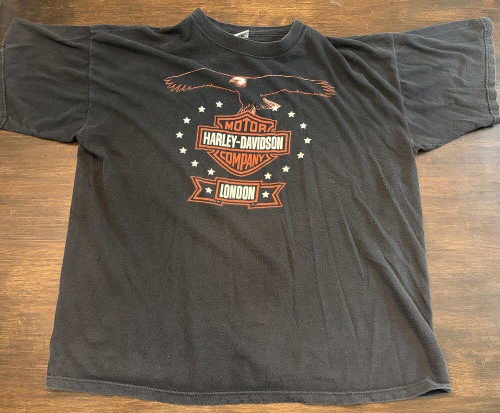 Menâs Black Harley Davidson London Print T Shirt XL Short Sleeve Vintage USA